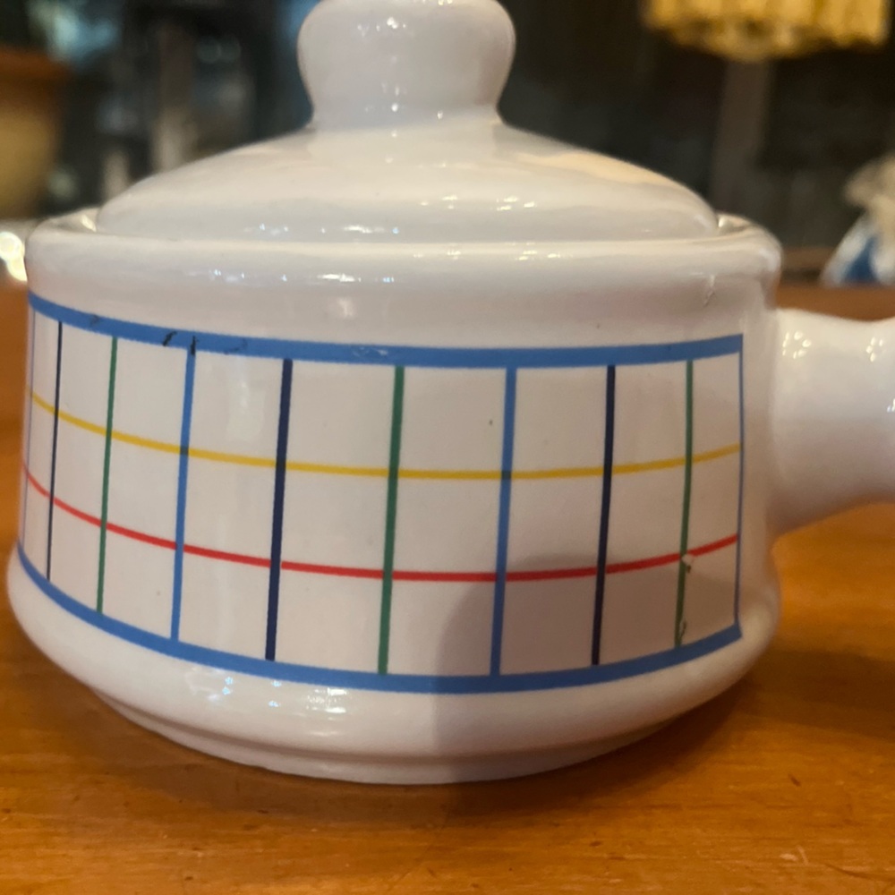 Vintage Plaid Pattern Ceramic Soup Crocks with Lids - Set of 2 - Picture 7 of 7